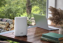 Carica l'immagine nel visualizzatore di Gallery, Netgear LBR20 Orbi (LBR20-100EUS) Router 4G LTE categoria 18